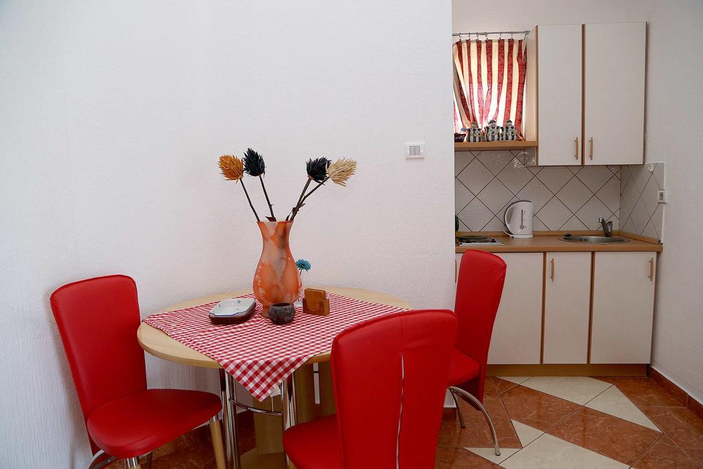 Apartments Stevo Nikocevic Bar Buitenkant foto