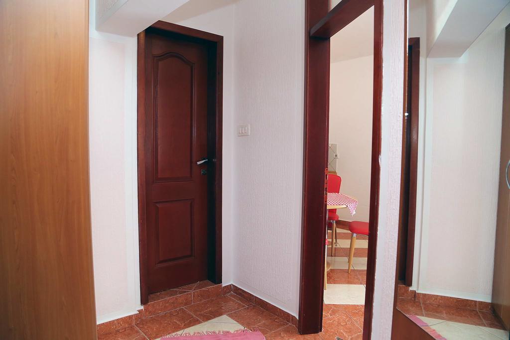 Apartments Stevo Nikocevic Bar Buitenkant foto